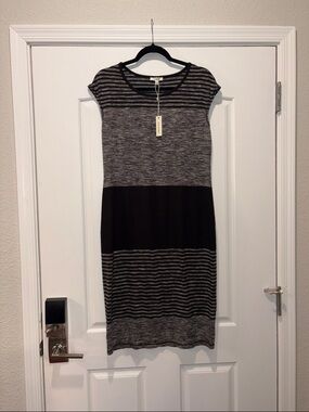 Nwt Max Studio Black and Gray Striped Midi Dress size Large